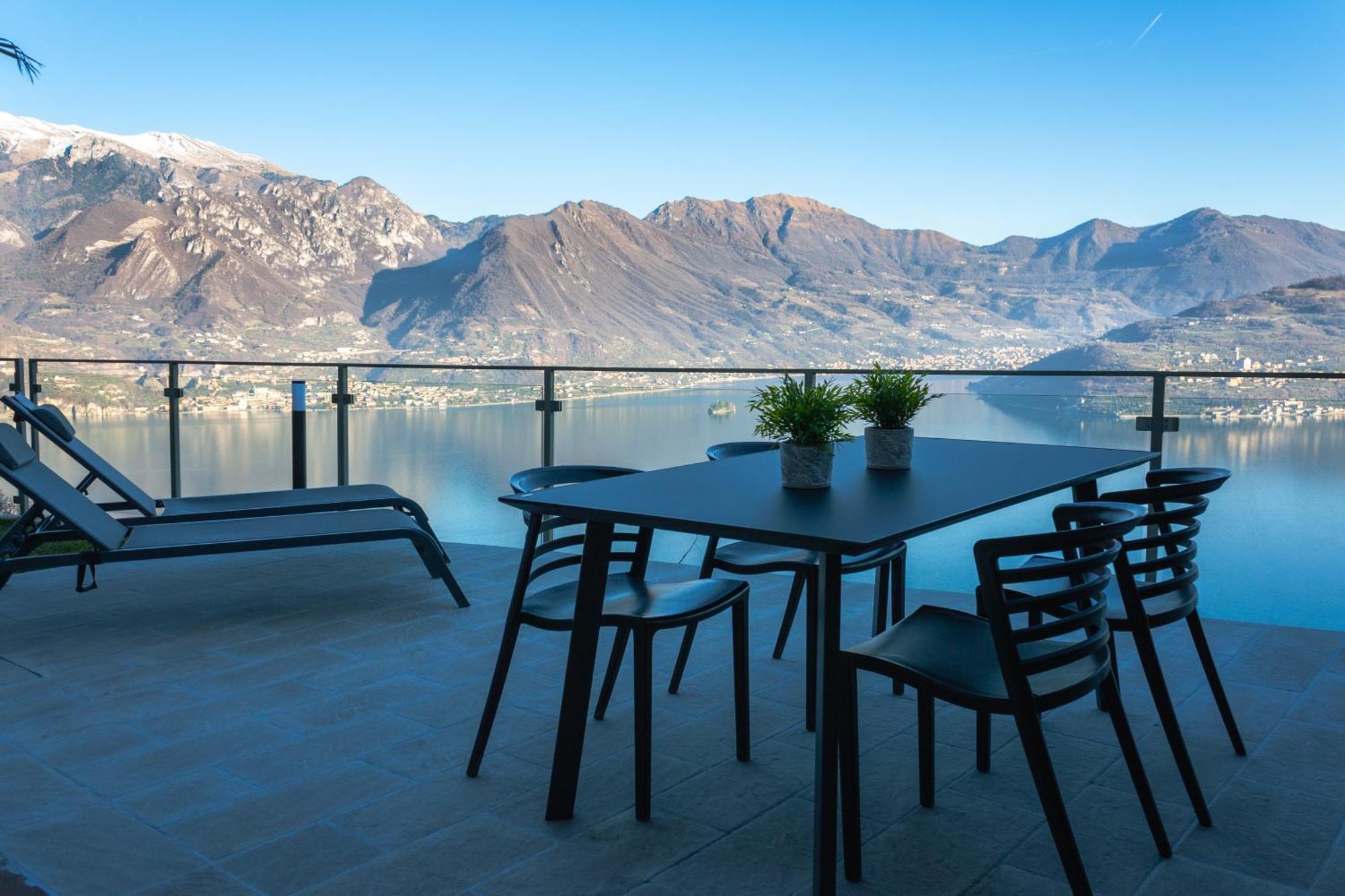 Mia Isola With Lake View, Garden And Swimming Pool Parzanica 외부 사진