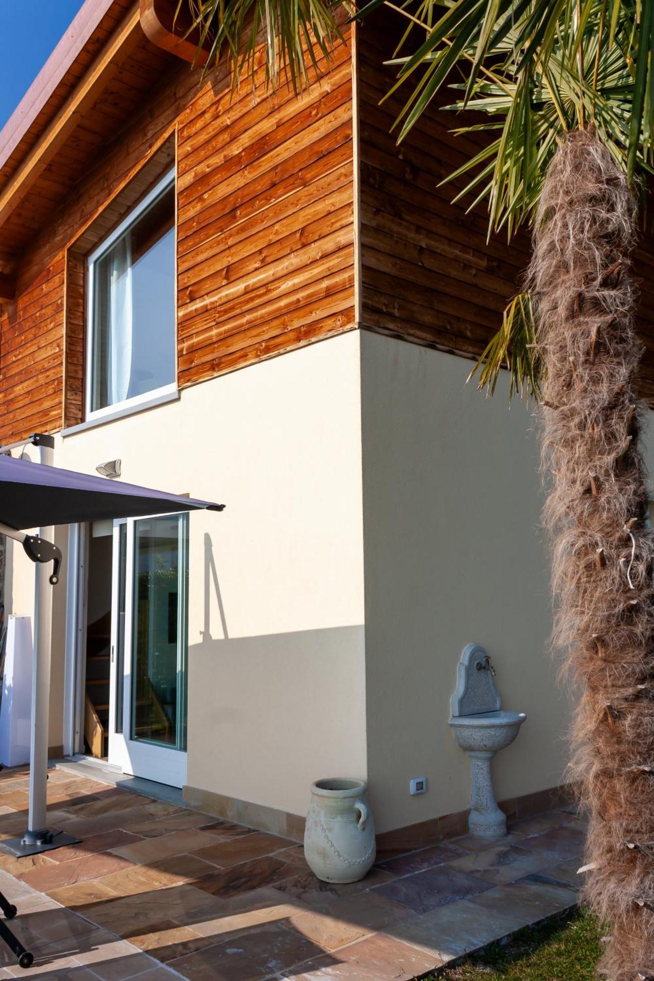 Mia Isola With Lake View, Garden And Swimming Pool Parzanica 외부 사진