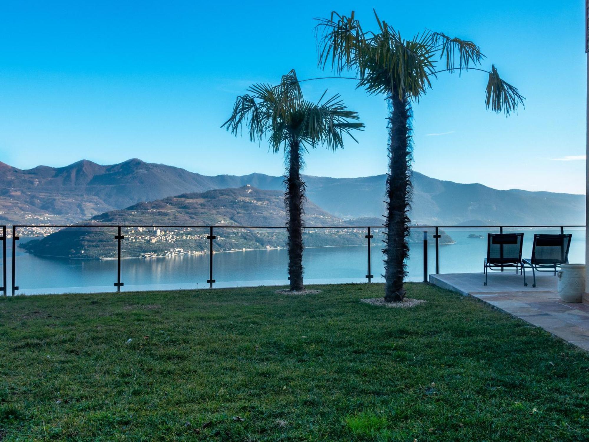 Mia Isola With Lake View, Garden And Swimming Pool Parzanica 외부 사진