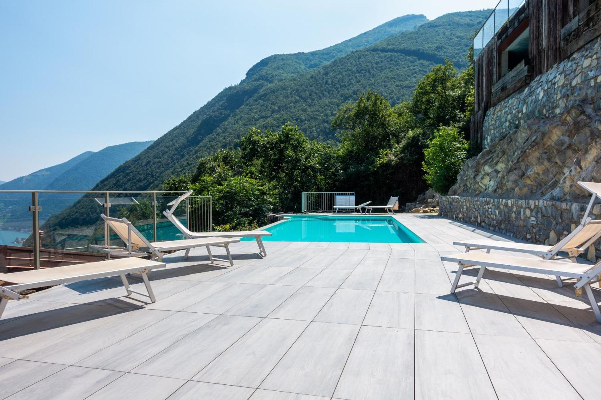 Mia Isola With Lake View, Garden And Swimming Pool Parzanica 외부 사진